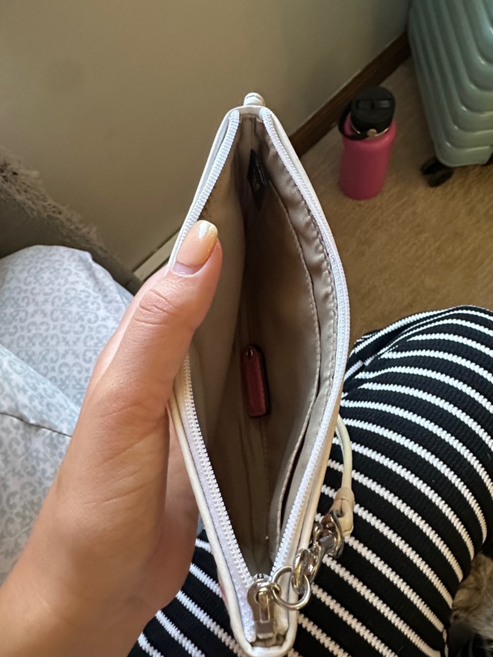 Coach Vintage Hampton Signature Wristlet - Picture 3 of 4